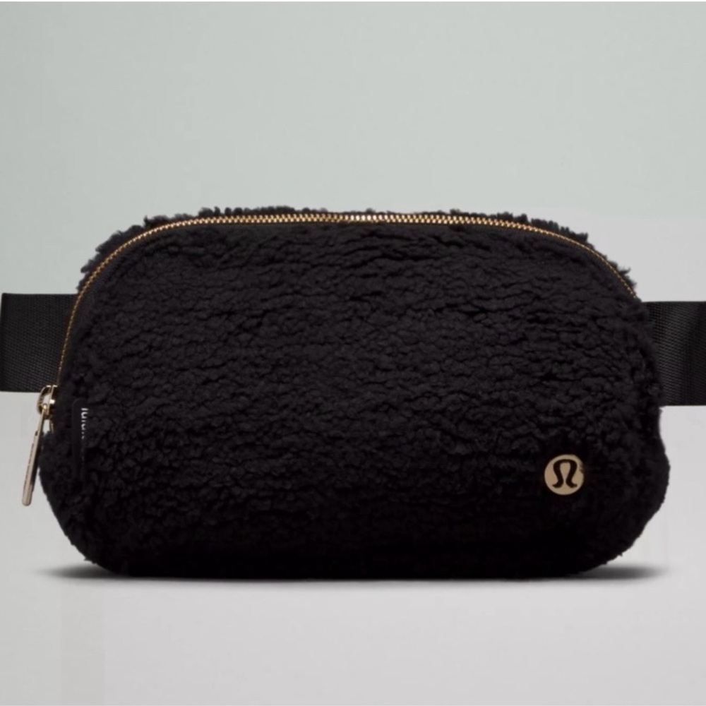 Lululemon Black Sherpa Belt Bag with Gold Hardware